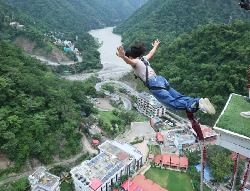 117 Meter Bungee Jumping in Rishikesh at Shivpuri
