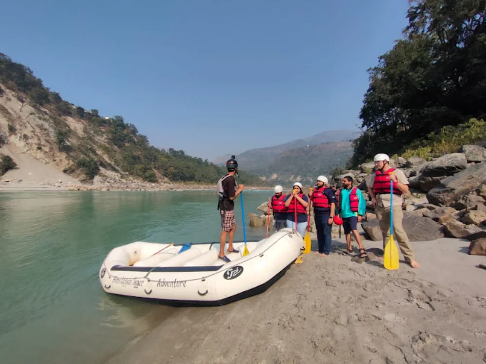 Ganga river rafting 9 KM Rishikesh